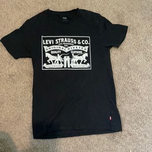 Levi T shirt